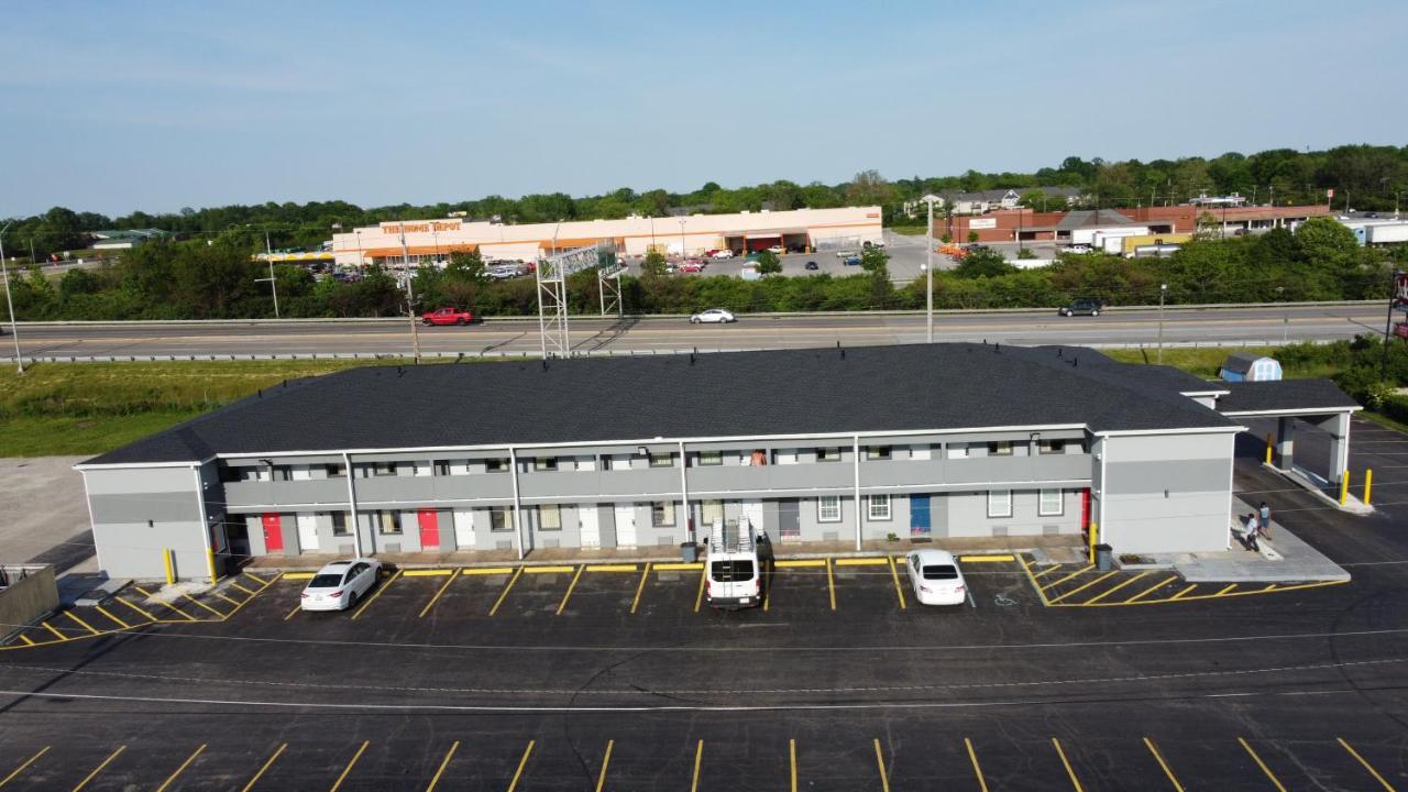 Days Inn By Wyndham Indianapolis East Post Road Exterior photo