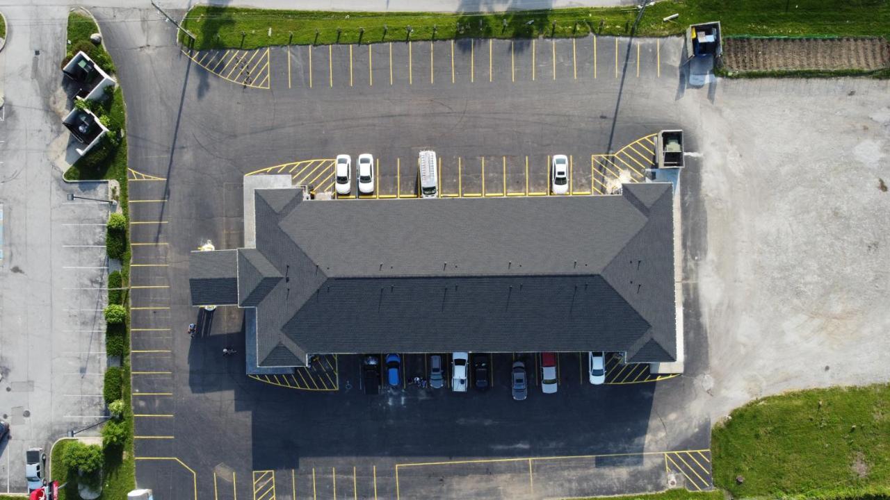 Days Inn By Wyndham Indianapolis East Post Road Exterior photo