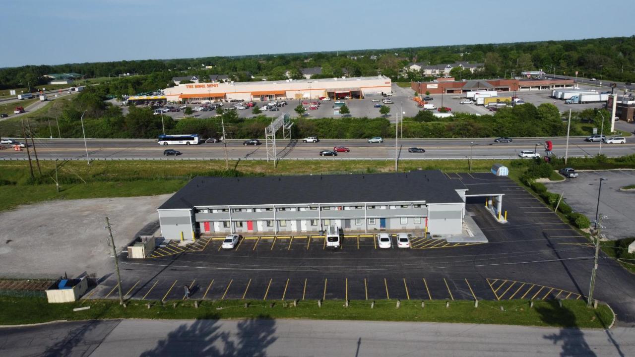 Days Inn By Wyndham Indianapolis East Post Road Exterior photo