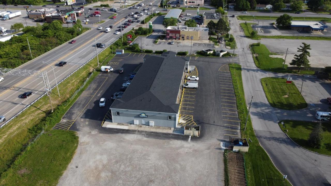 Days Inn By Wyndham Indianapolis East Post Road Exterior photo
