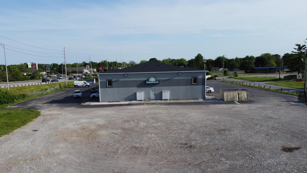 Days Inn By Wyndham Indianapolis East Post Road Exterior photo