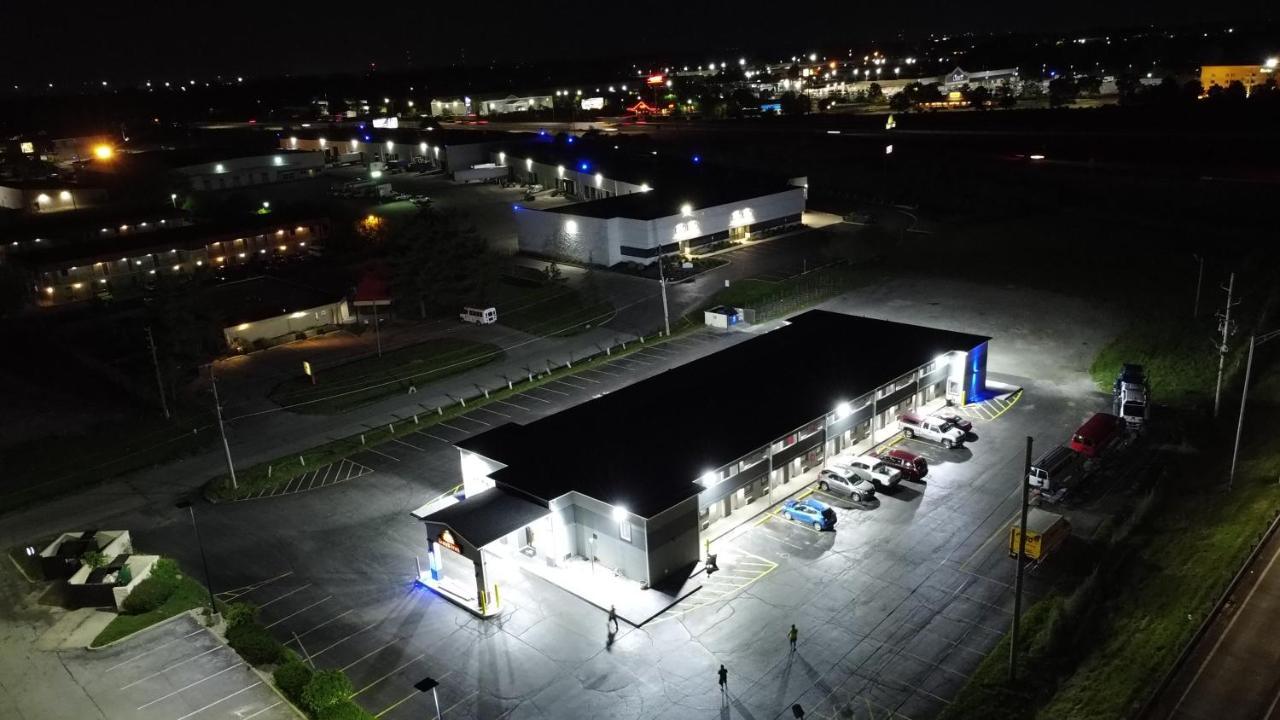 Days Inn By Wyndham Indianapolis East Post Road Exterior photo